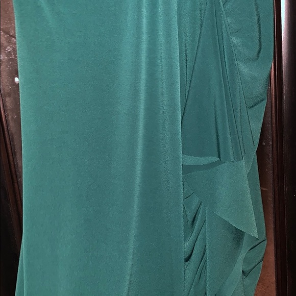 Medium green deep v dress - Picture 2 of 3
